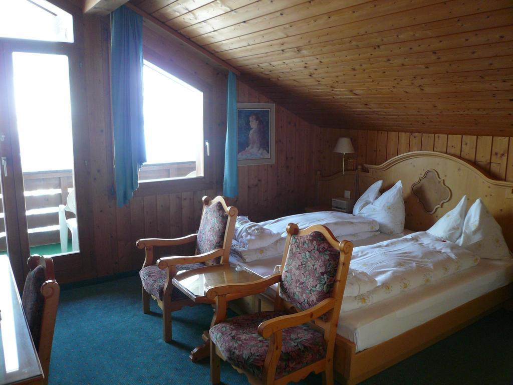 Hotel Cresta Flims Room photo